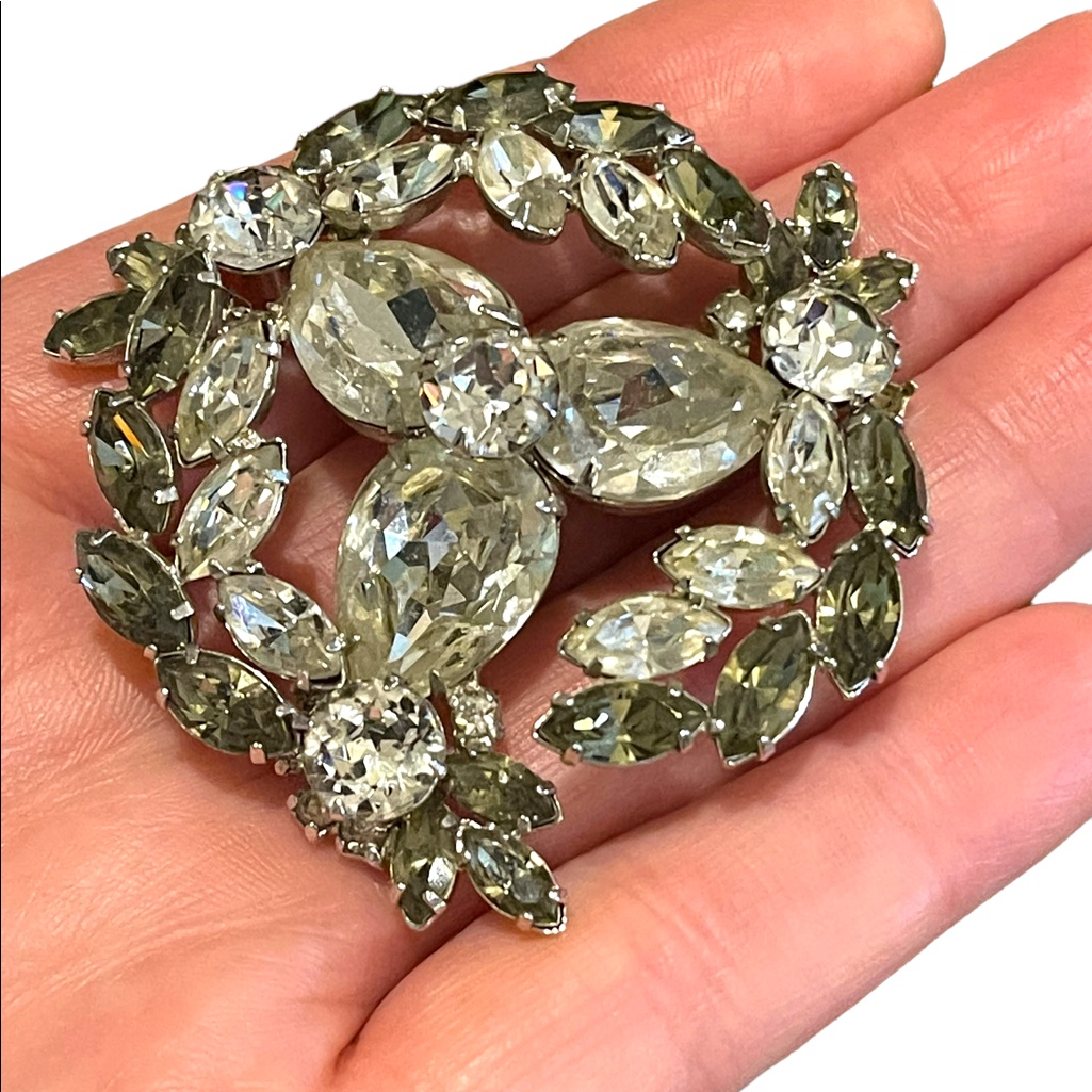 Vintage Sherman Beautiful Topaz Color Clear Crystal Brooch Silver Finish